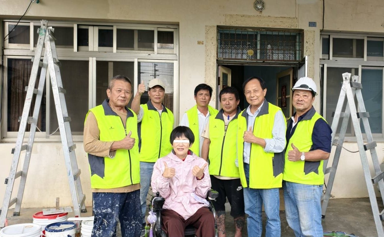 愛心修繕助弱勢 中市勞工局攜手工會志工打造安全宜居宅