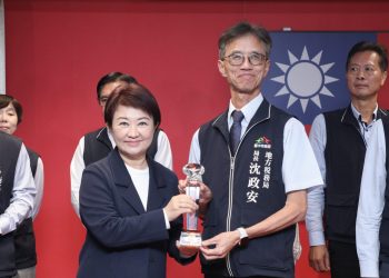 全國首創！台中地稅局即時查欠稅退稅服務奪市府廉能特優