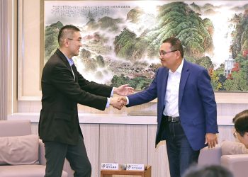 推動基隆升級　謝國樑與侯友宜交流都計審議與都市更新策