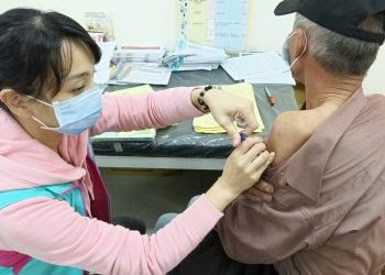 嘉義公費流感疫苗僅餘7千劑！抽iPhone 17活動倒數兩週