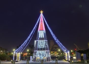 整座城市都是聖誕光影場！台南雙主題燈區、多廊帶點亮冬夜浪漫