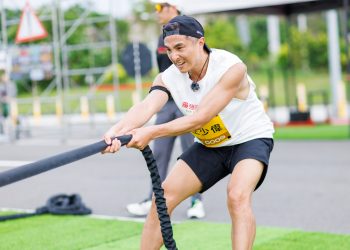 王少偉49歲逆天身材看不出歲月痕跡 呂植宇與加藤琉士吸引約200名女粉絲到場應援