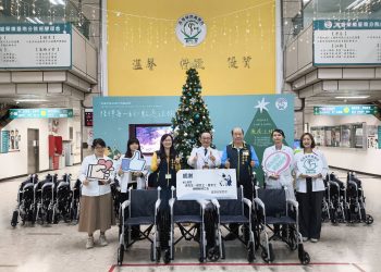 善心民眾捐贈高榮南院20台輪椅　方便病患與陪同家屬就醫