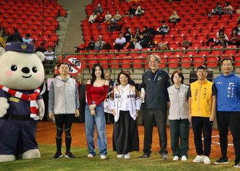 國際棒球盛事在嘉義！亞洲冬盟五隊競技　KANO球場吸引國內外球迷