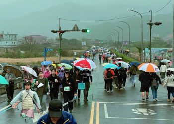 雨中最美金山線！1200人熱情參與　跑出壯闊山海氣勢