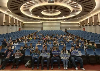 大師點亮台中科學天空　中市教育局辦理「傑出科普講座」