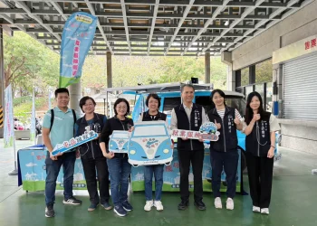 鎖定銀髮與女力就業　台中就服巡迴車擴大在地服務