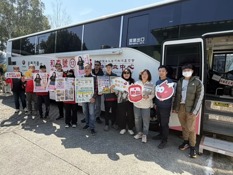 熱血迎新春　台中市環保局清潔隊挽袖捐血做公益