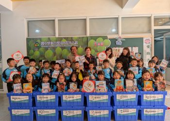 台中第33座「愛的書庫」揭牌　旭光國小啟用新閱讀空間