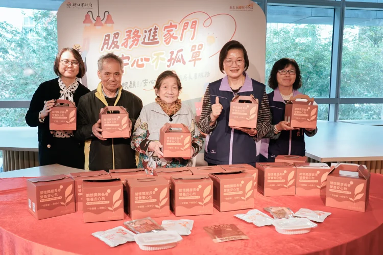 服務送到家門口　新北2,600份營養安心包年前守護獨居長者