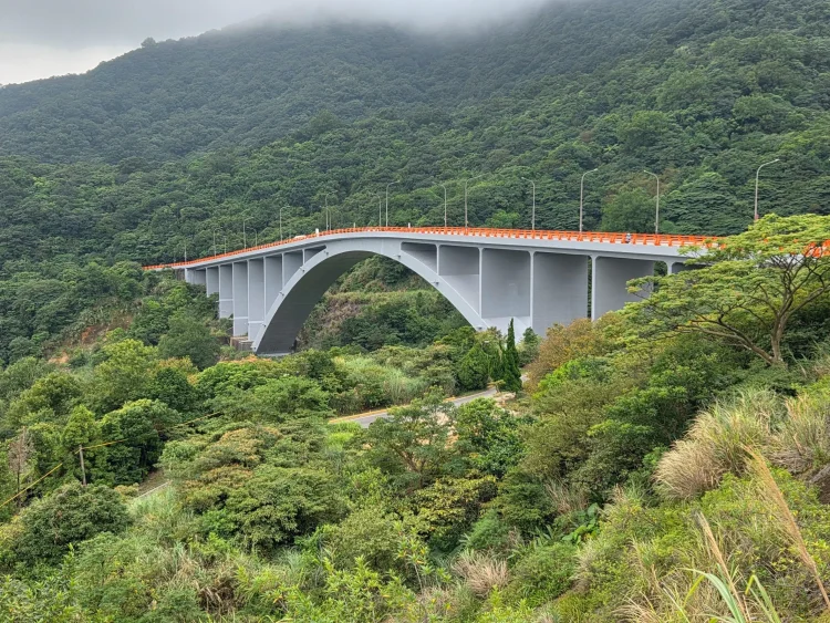 陽明山地標再升級　馬槽橋油漆美化工程完工