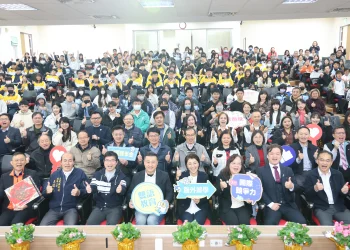 扎根南投、放眼世界！縣府不惜重資幫助鼓勵學子圓夢　國際合唱、發明展奪金　成果發表會展現青年國際競爭力