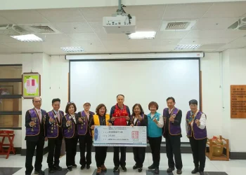 和樂獅子會寒冬送暖　捐助若竹兒教育基金會31萬元