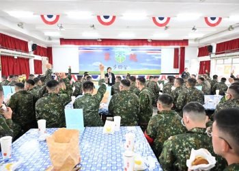 縣長王惠美前往嘉義中坑營區探視彰化子弟兵　勉勵積極提升、創造幸福未來