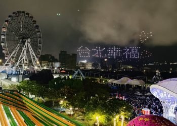 同步紐西蘭跨年倒數　兒童新樂園無人機煙火秀迎向2026