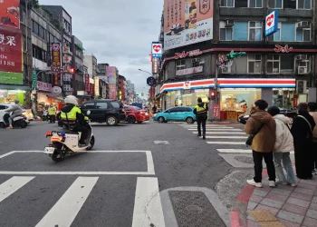迎年貨人潮　北市警首度啟動交通快打機制因應迪化商圈