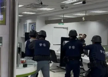 假外送真搶劫 北斗警銀合作防搶演練