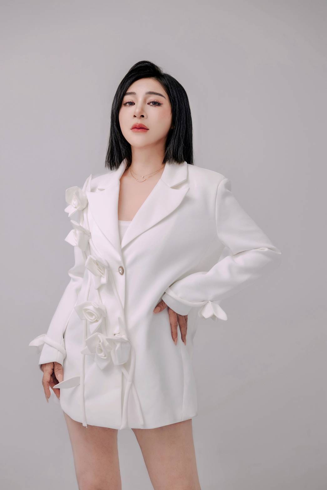 黃西田領軍帶頭搞笑！台灣濱崎步王彩樺放話要大家好看