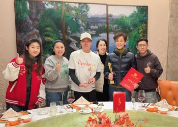 陳曉東補領影帝獎座　與謝天華同獲男配角獎即興扭臀同樂