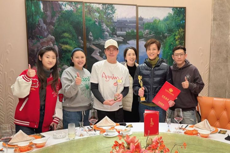 陳曉東補領影帝獎座　與謝天華同獲男配角獎即興扭臀同樂