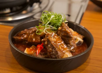 ABV 韓式餐酒館主打大邱料理　辣味燉牛排骨與鐵板辣炒鮮蝦章魚成亮點