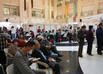 高雄民生醫院啟動老人及成人健檢　首日近170位長輩到院