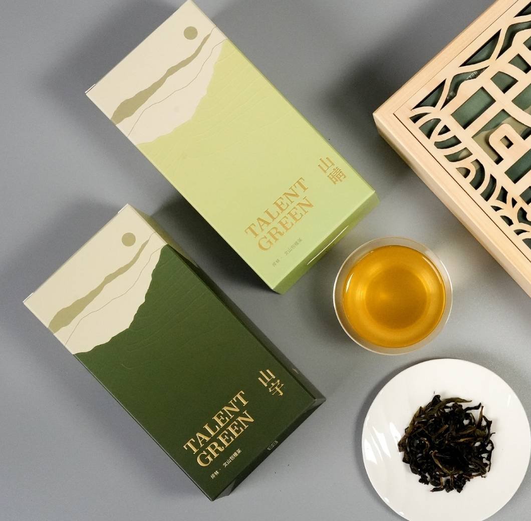 P04 國泰人壽攜手新生永續顧問推動坪林茶區的ESG成果，推出永續茶《Talent Green》 。新生永續顧問提供