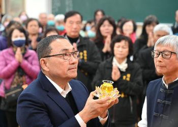 侯友宜樹林慈恩宮、光明寺參拜　恭祝阿彌陀佛聖誕　祈民安樂業