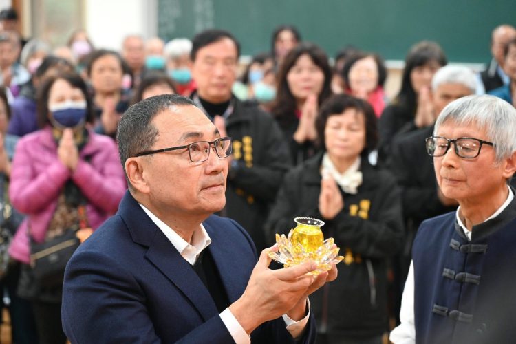侯友宜樹林慈恩宮、光明寺參拜　恭祝阿彌陀佛聖誕　祈民安樂業