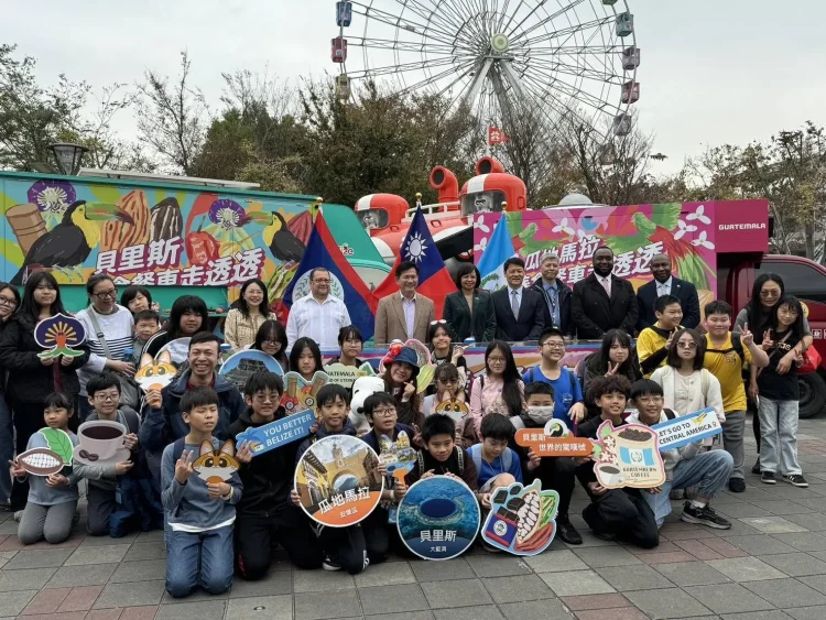 中美洲友邦美食巡迴首站進兒童樂園　用街頭小吃拉近文化距離