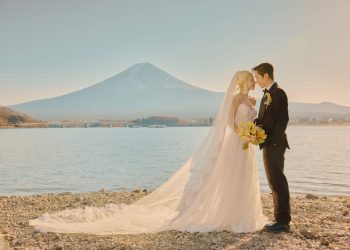 陳漢典 LULU夫妻喜帖藏幸福寓意　日本富士山見證下頂豔陽拍婚紗