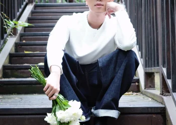 HowZ 透過旅行的憧憬　描繪情侶之間對未來的想像