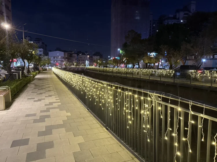 越夜越美麗！　梅川1.7公里「星光水岸」點亮北區夜色新風景