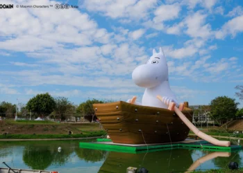 一秒飛歐洲！連假夢幻收尾　網上瘋傳：中台灣燈會「姆明谷」宛如歐洲童話小鎮