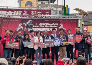 天津路年貨大街熱鬧開鑼　邀民眾買新衣、體驗中台灣服飾之都的永續魅力