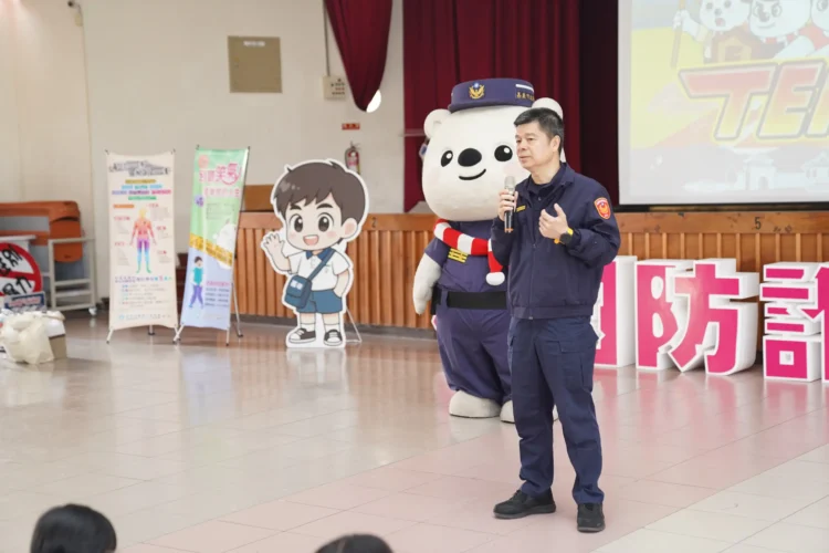 嘉市警「校園防詐小尖兵」開學日啟動！局長領軍32校連線打造韌性城市