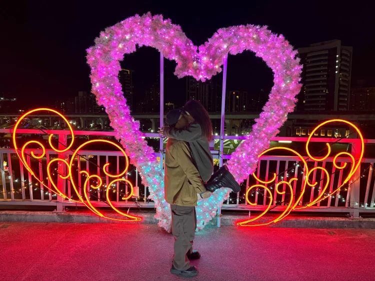 三重辰光橋「星戀光影」2/14夢幻點燈　情人節秒進童話世界