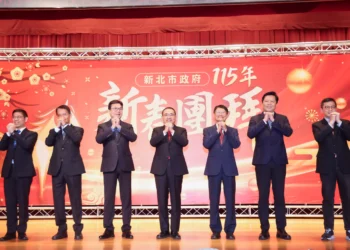 新春開工首日 侯友宜率市府團隊團拜