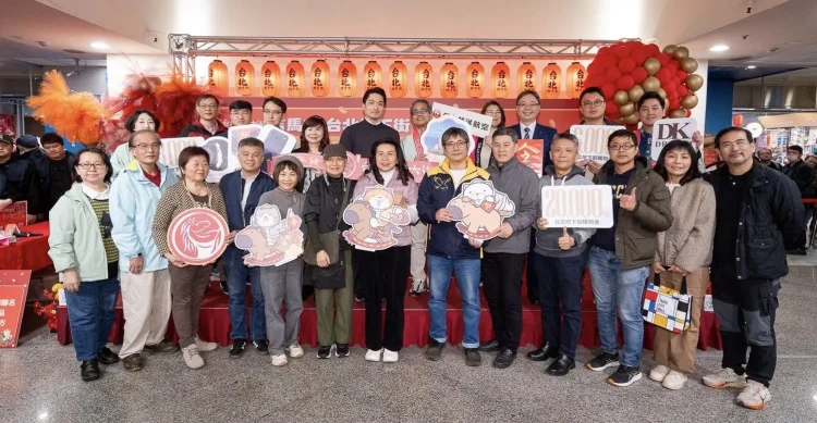 蔣萬安走街拜年！白爛貓專車吸睛　台北年貨大街熱鬧開跑