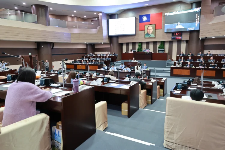 許淑華縣長宣布4月1日起長輩健保費免繳　每月826元年減省萬元負擔