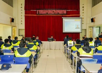 彰化縣警察局局長慰勤芳苑分局執行擴大臨檢同仁