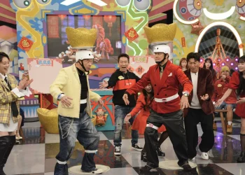 華視除夕《神馬攏賀添財衝衝衝》兩老頂元寶甩計步器大車拚