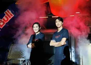 錢薇娟 江宏傑金牌宿敵合體紅白對抗　粉絲鳳山體育館漏夜排隊