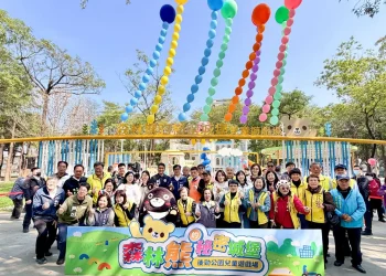 後勁公園「森林熊的秘密城堡」特色遊戲場啟用　陳其邁歡迎大小朋友共享共融遊憩時光