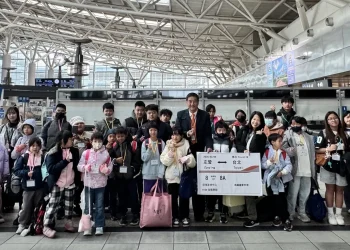 高鐵左營站暖心送愛　家扶兒童北遊展視野