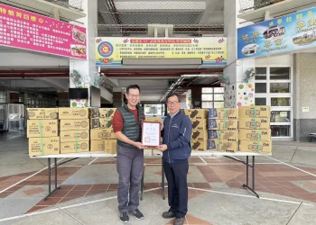 中油公司大林煉油廠　赴仁武特殊教育學校　春節送暖