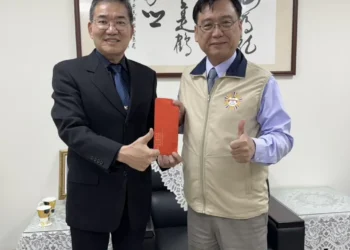 欣桃天然氣公司寒冬送暖 捐助高雄市榮民服務處春節慰問金