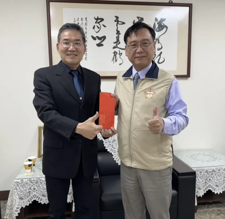 欣桃天然氣公司寒冬送暖 捐助高雄市榮民服務處春節慰問金