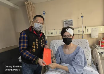 勇警執勤負傷守護治安　警專校友總會赴院慰問表達關懷