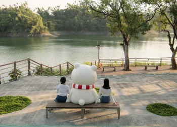 嘉義市蘭潭好漢坡323階全新亮相　大白熊陪你迎新年慢遊嘉義